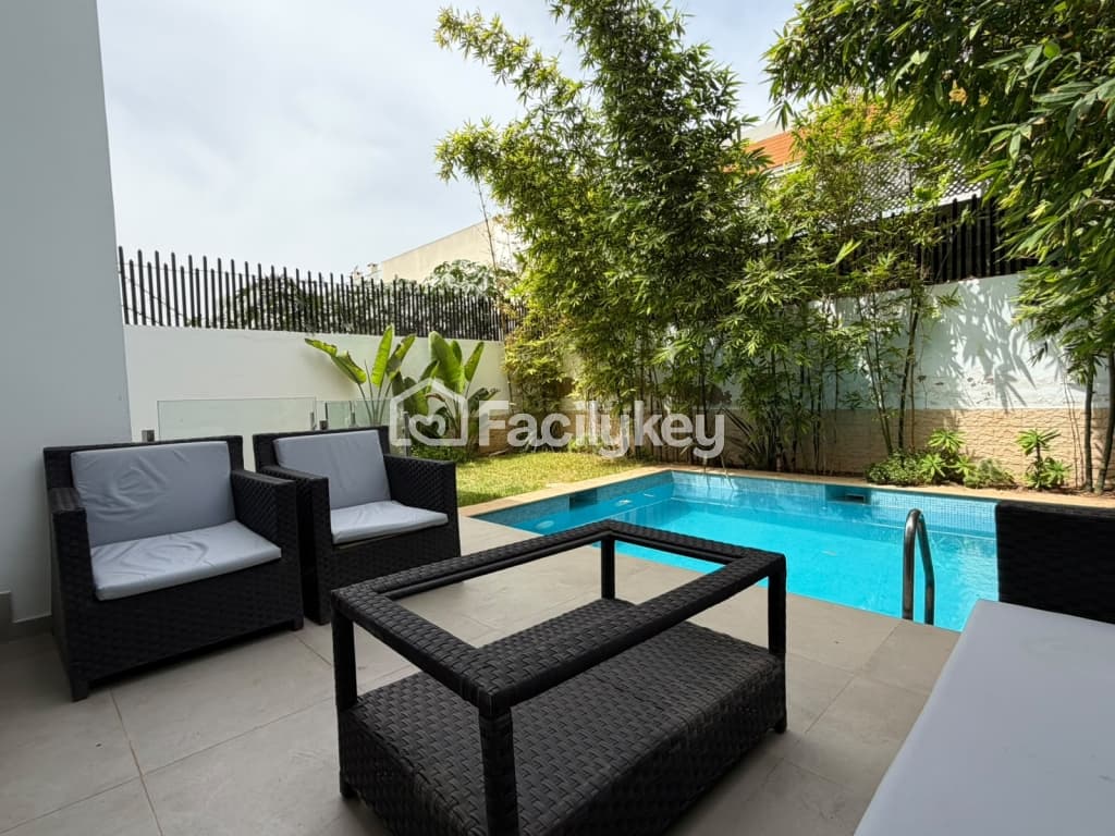 Villa de 375 m² à Dar Bouazza - 1