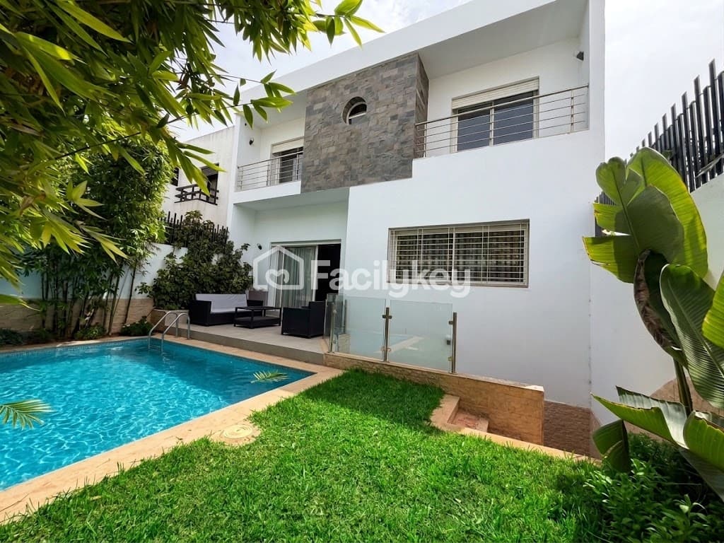 Villa de 375 m² à Dar Bouazza - 2