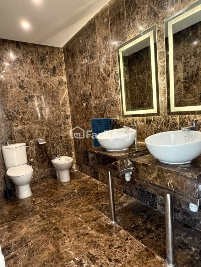 Villa de 375 m² à Dar Bouazza - 4