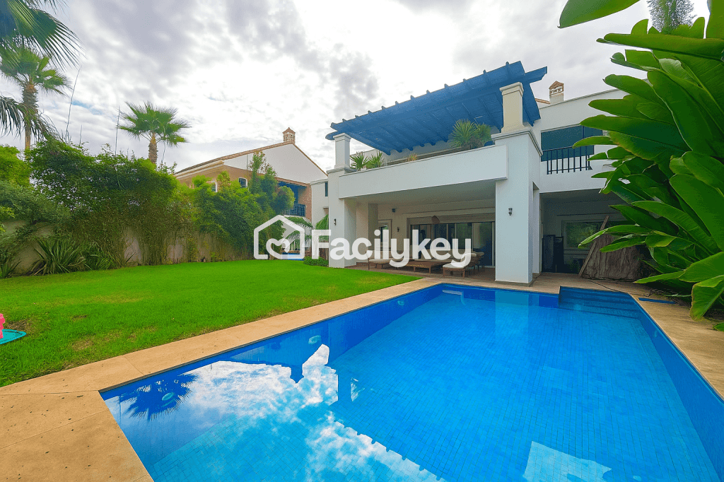 Villa de 450 m² à Dar Bouazza