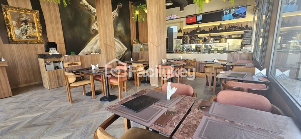 Local commercial de 230 m² à Casablanca - 3