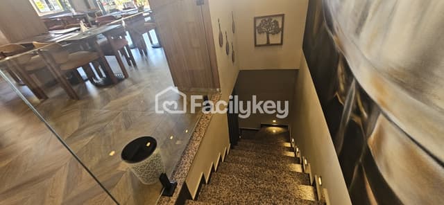Local commercial de 230 m² à Casablanca - 15