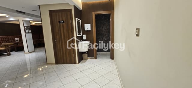 Local commercial de 230 m² à Casablanca - 22
