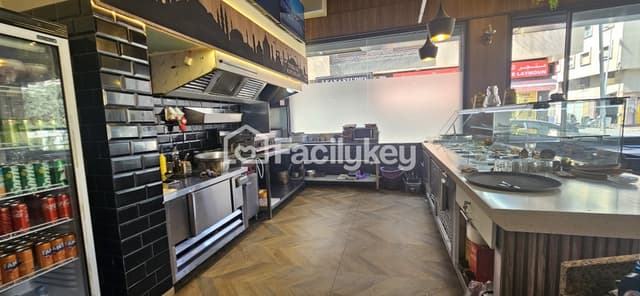 Local commercial de 230 m² à Casablanca - 10