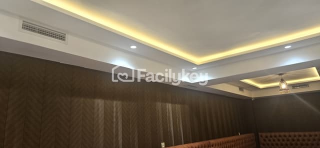Local commercial de 230 m² à Casablanca - 28