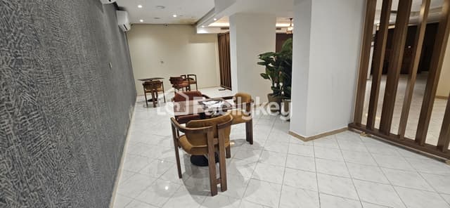 Local commercial de 230 m² à Casablanca - 19